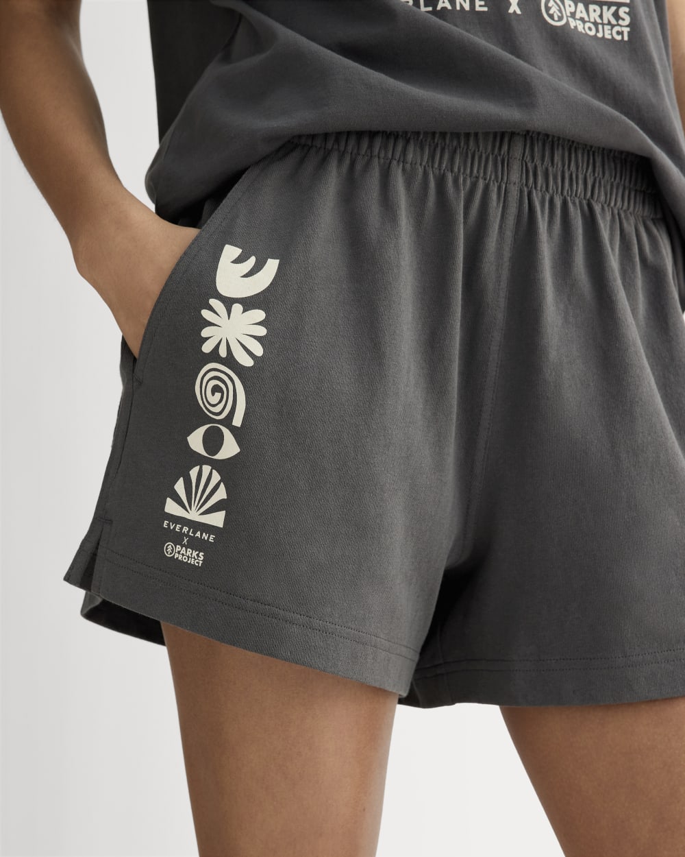 The Everlane x Parks Project Off-Duty Short | Forged Iron / Natural - Image 4