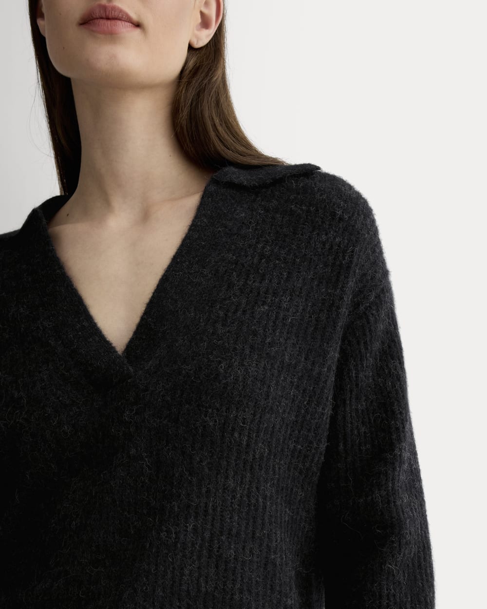 The Oversized Polo in Alpaca | Heathered Black - Image 4