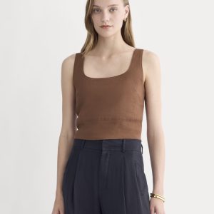 The Square Tank in Stretch Linen | Cedarwood