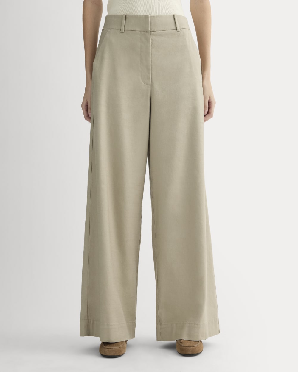 The Wide-Leg Pant in Stretch Linen | Trench Coat Khaki - Image 3