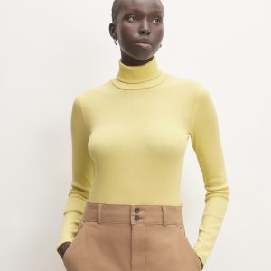 The Luxe Rib Turtleneck | Raffia