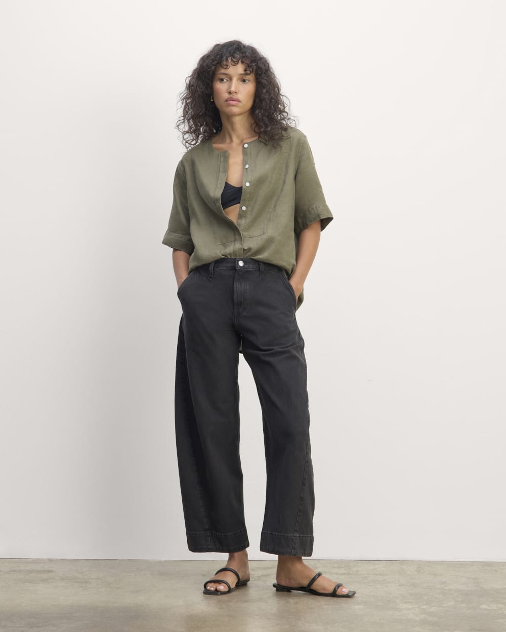 The Bib Shirt in Linen | Kalamata - Image 2