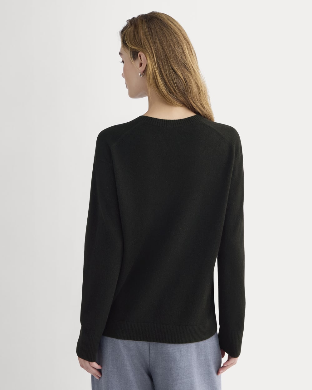The Classic V in Cashmere | Black - Image 5
