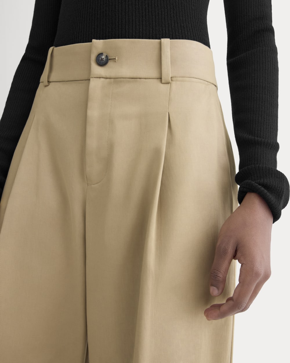Wide-Leg Trouser in Buttersmooth | Ash Brown | 32 Inseam - Image 4