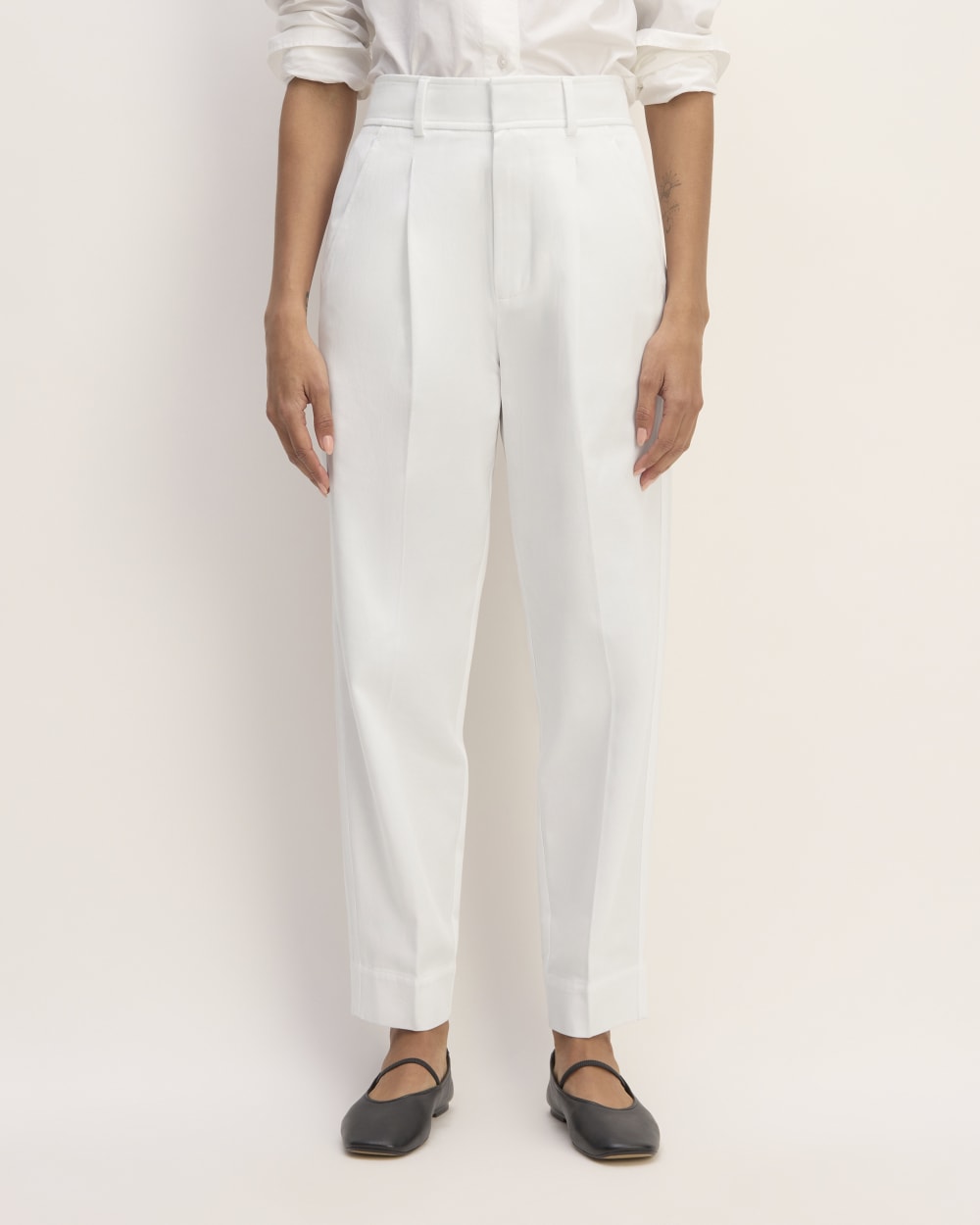 The Draper Tapered Pant in Buttersmooth | White - Image 3